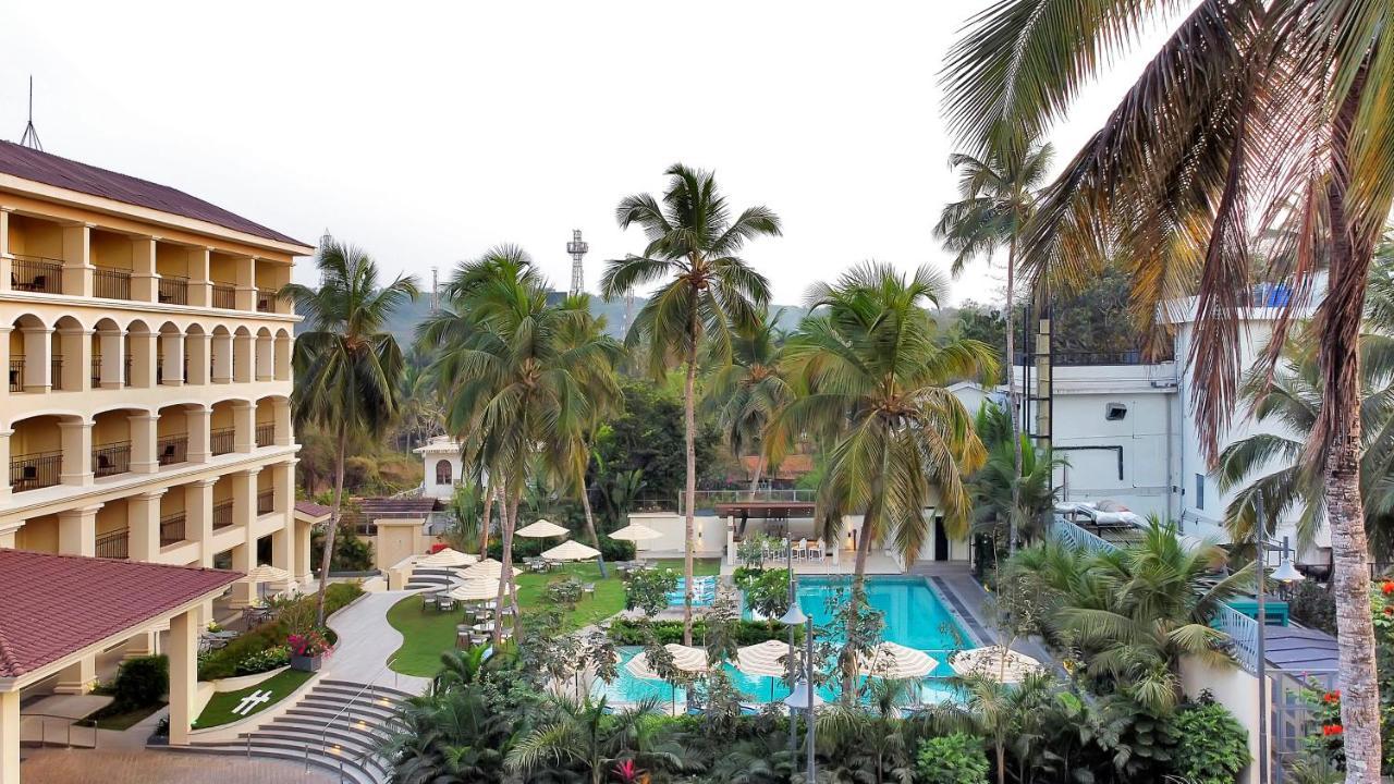 Holiday Inn Goa Candolim Exterior foto